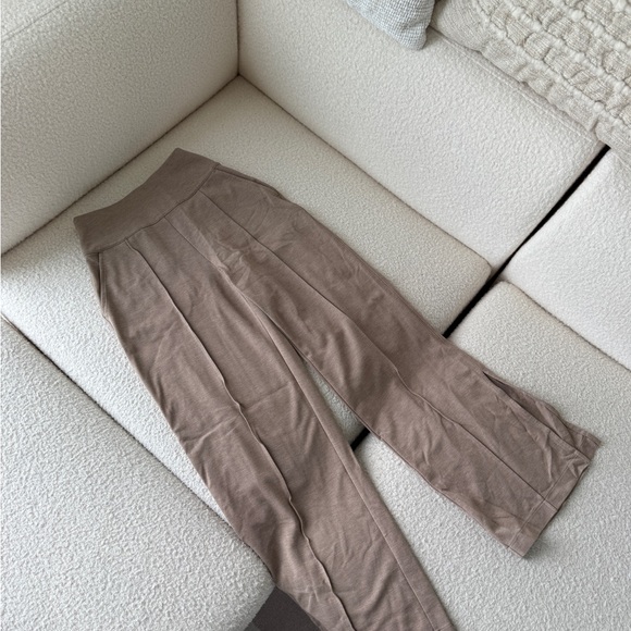 Travis Mathew Set - Picture 8 of 9